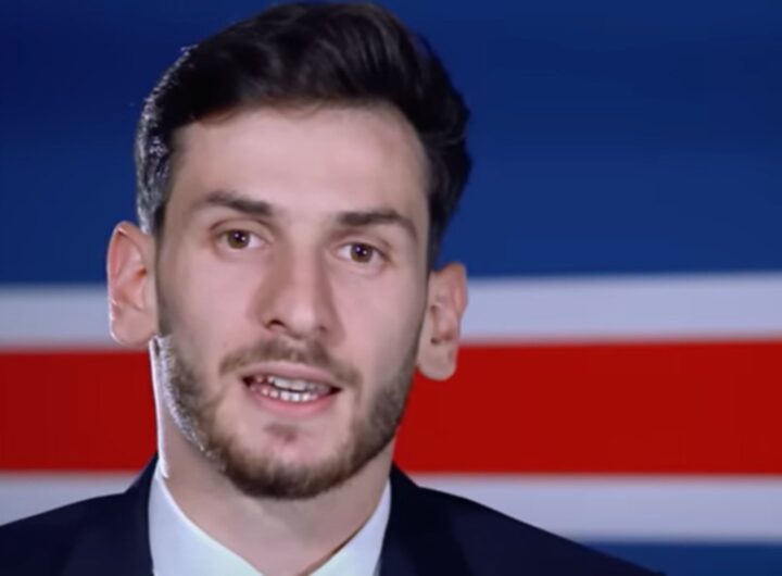 Kvaratskhelia nel giorno di presentazione al PSG